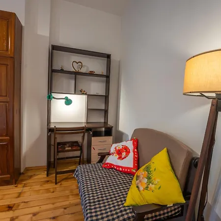Cozy 1 Bedroom *