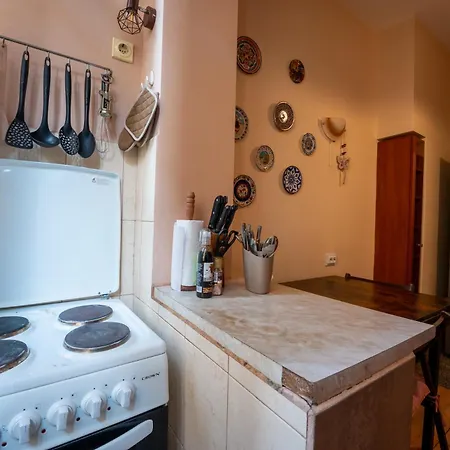 Cozy 1 Bedroom *